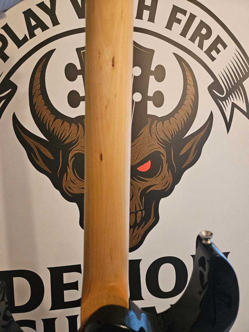 R-170 Electric Guitar